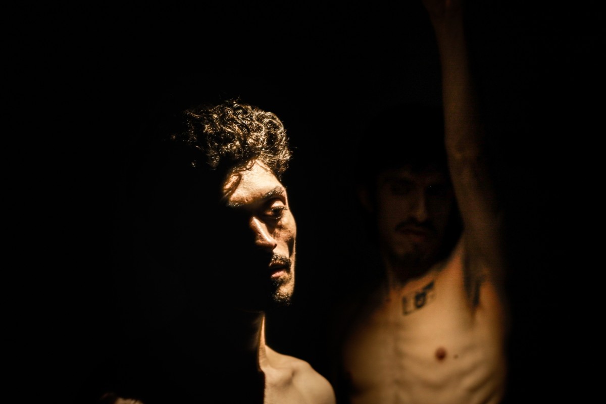 Miradas tras la obscuridad