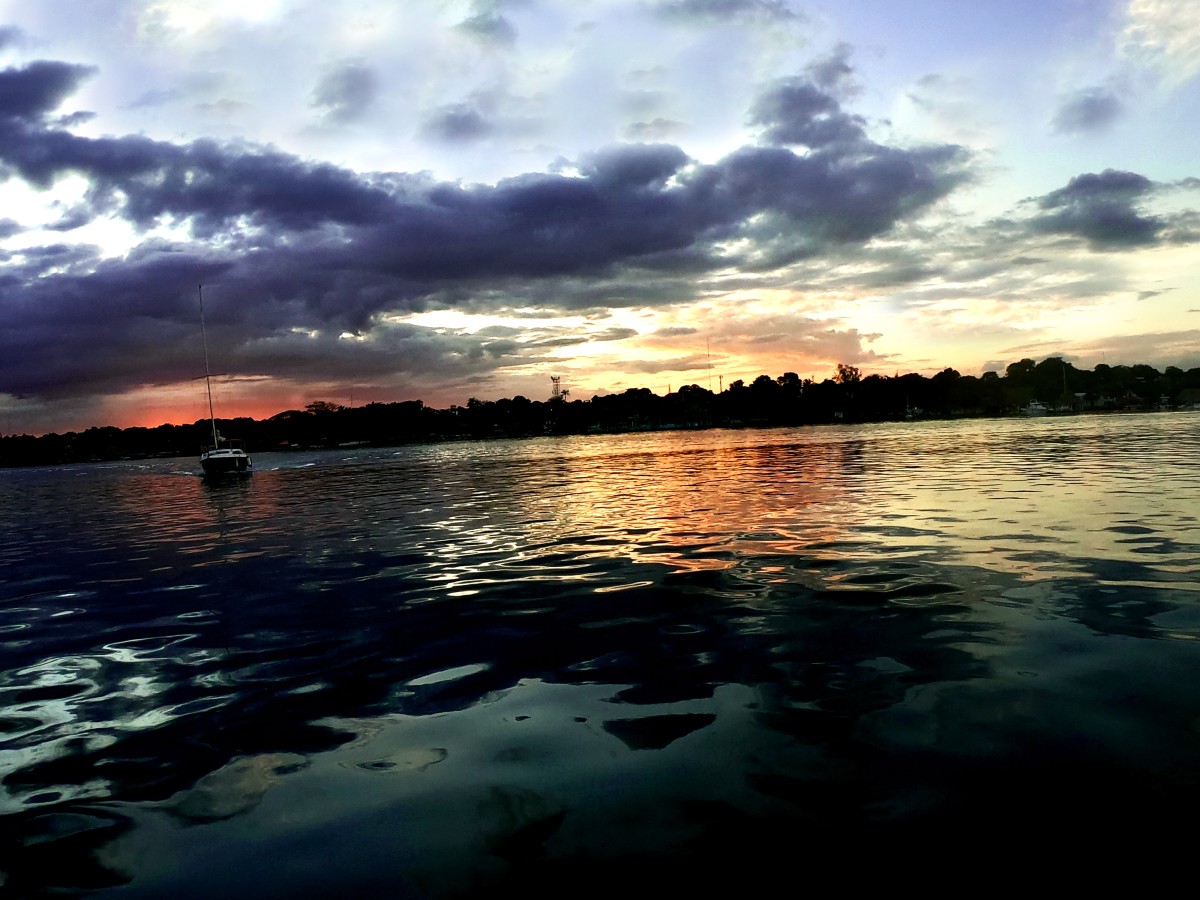 Atardecer en el pueblo Magico de Bacalar