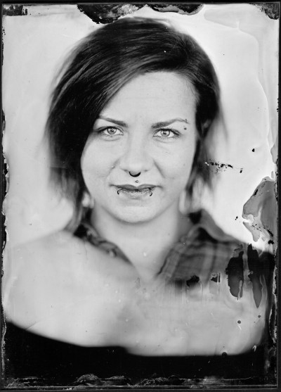 Piercing Look on Wetplate